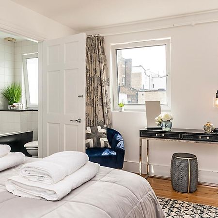 The Secret Kensington Garden Mews-2 Bedroom Full House-2 Train Lines- Spacious-Kings Road- Harrods -Chelsea Stadium-Private Small Patio ลอนดอน ภายนอก รูปภาพ
